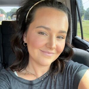 Meet your Posher, Hannah